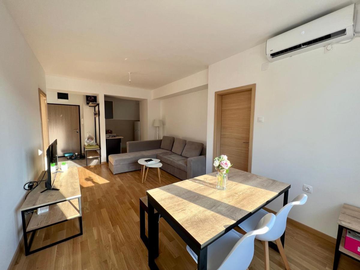 Sara'S Apartment Cozy And Close To Center With Private Parking Скопие Екстериор снимка