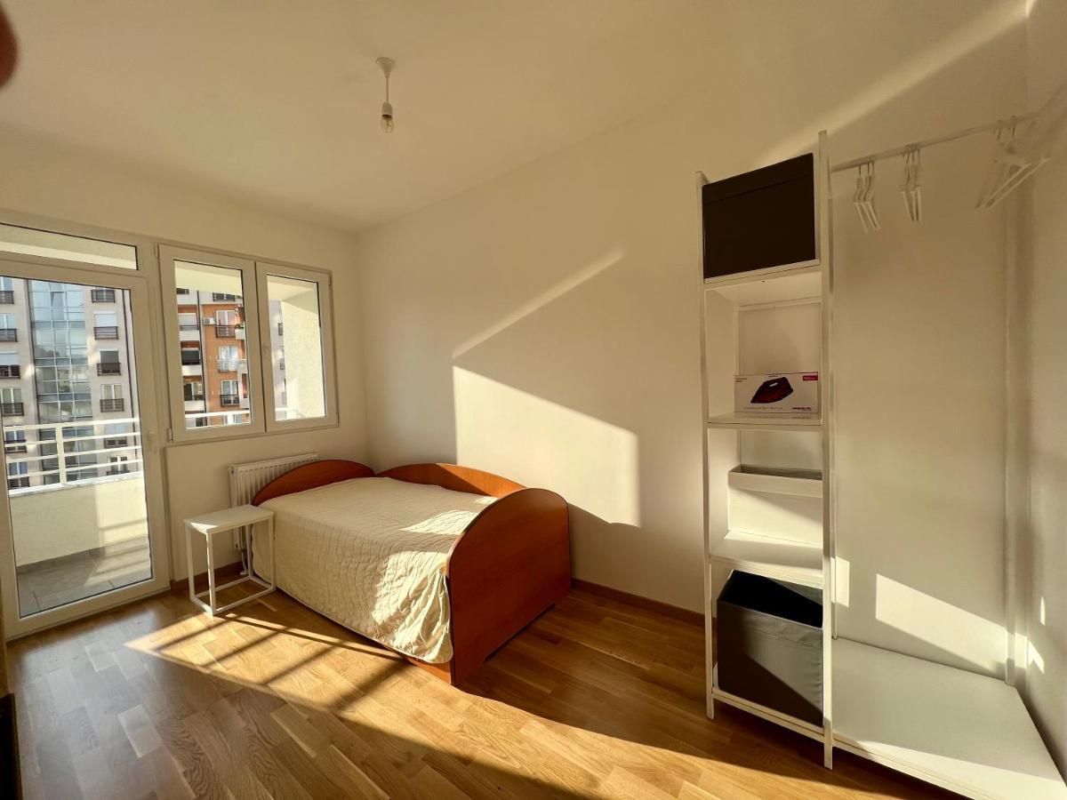 Sara'S Apartment Cozy And Close To Center With Private Parking Скопие Екстериор снимка