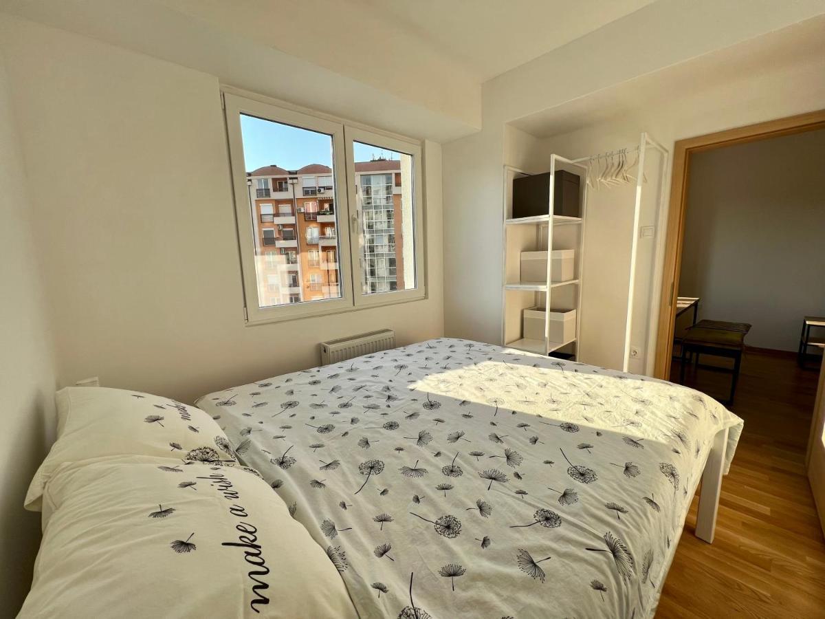 Sara'S Apartment Cozy And Close To Center With Private Parking Скопие Екстериор снимка